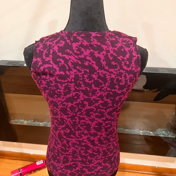 Women’s round neck sweater vest .. size XS - Picture 2 of 2